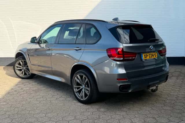 BMW X5 (2015) thumbnail 3