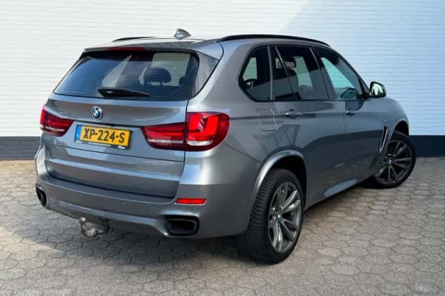 BMW X5 (2015) thumbnail 5