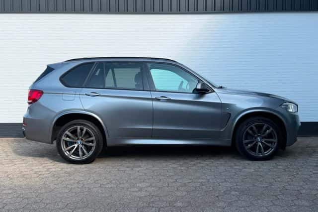 BMW X5 (2015) thumbnail 6