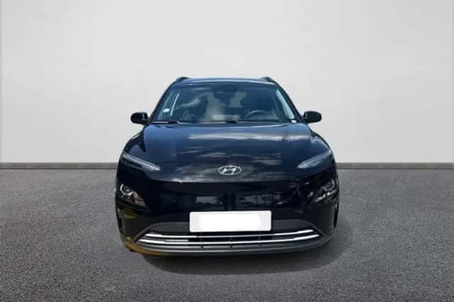 Hyundai Kona (2022) thumbnail 2