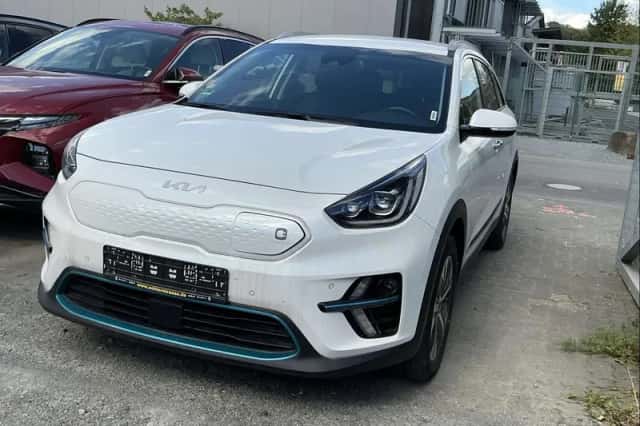 Kia Niro EV (2022) thumbnail 1