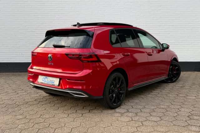 Volkswagen Golf (2021) thumbnail 6