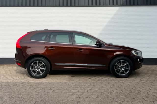 Volvo XC60 (2014) thumbnail 6