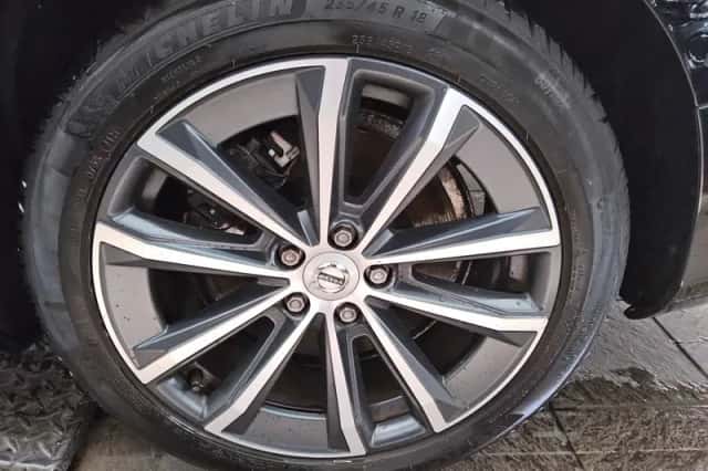 Volvo V60 (2021) thumbnail 4