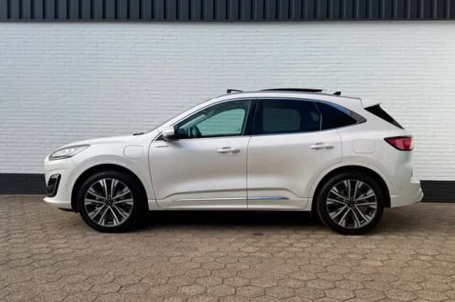 Ford Kuga (2021) thumbnail 2