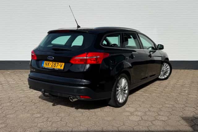 Ford Focus (2017) thumbnail 5