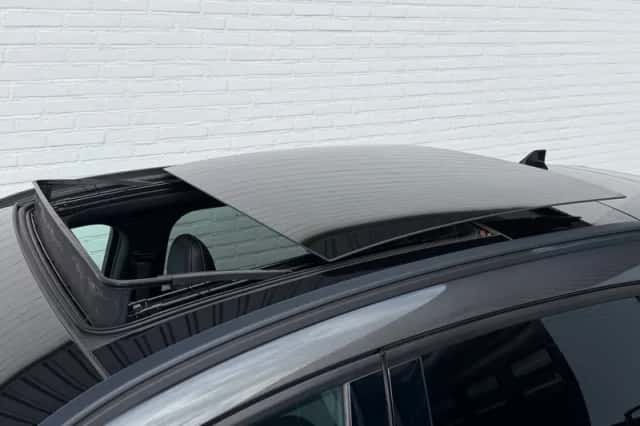 Ford Kuga (2021) thumbnail 3