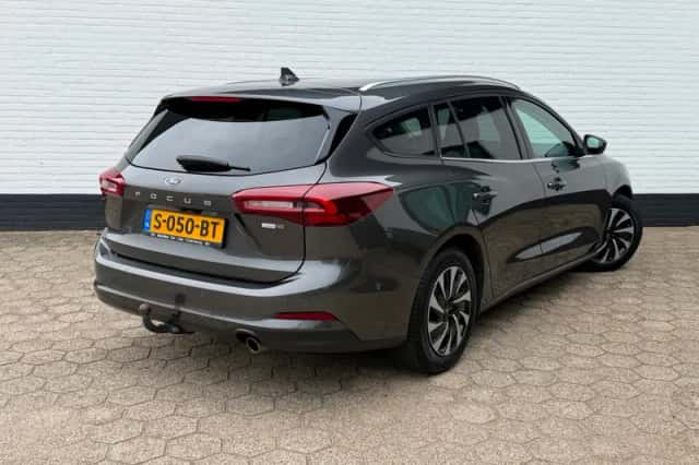 Ford Focus (2023) thumbnail 5