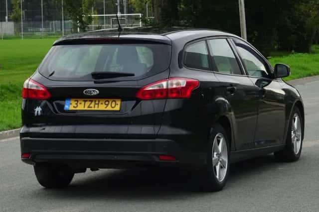 Ford Focus (2014) thumbnail 3