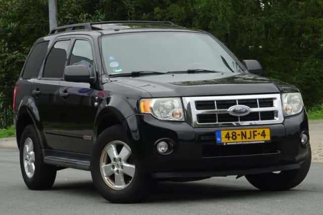 Ford Escape (2008) thumbnail 4