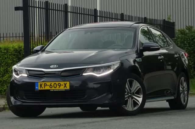 Kia Optima (2016) thumbnail 1