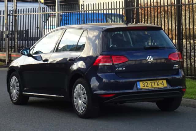 Volkswagen Golf (2013) thumbnail 2