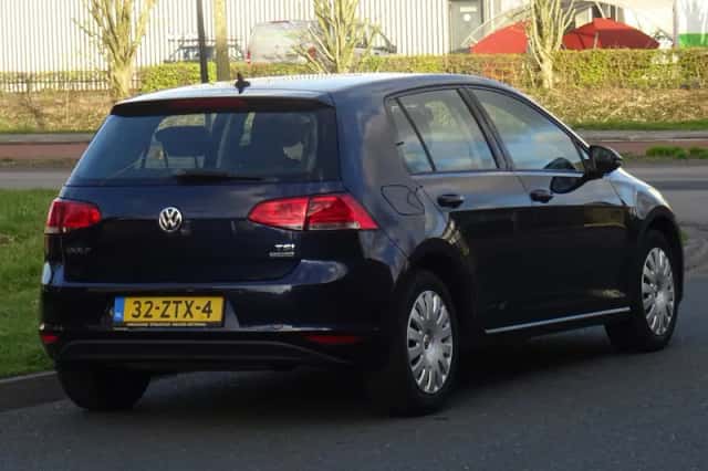 Volkswagen Golf (2013) thumbnail 4