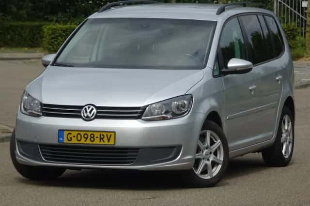 Volkswagen Touran (2014) thumbnail 1