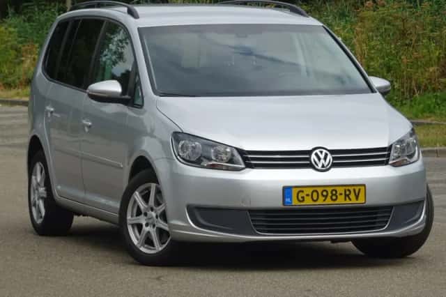 Volkswagen Touran (2014) thumbnail 4