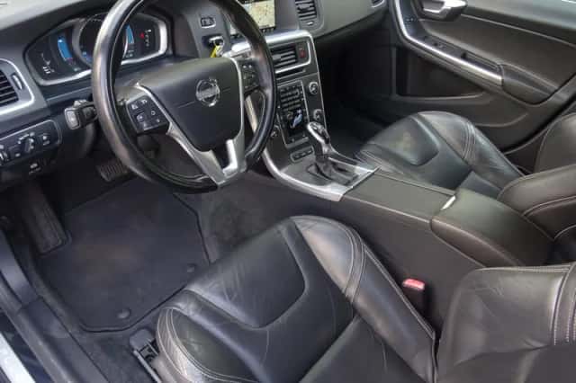 Volvo V60 (2014) thumbnail 5