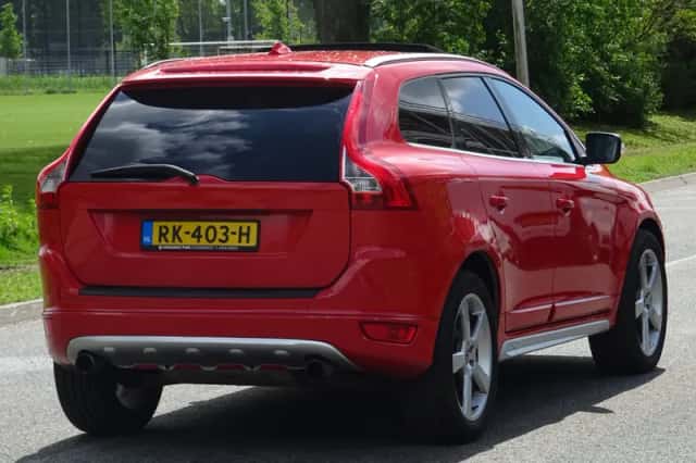 Volvo XC60 (2011) thumbnail 3