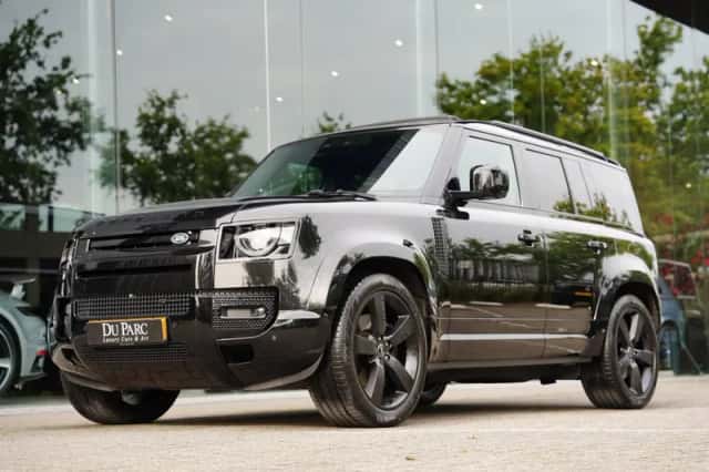 Land Rover Defender (2023) thumbnail 1