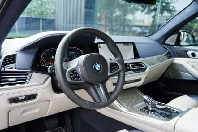 BMW X7 (2019) thumbnail 4