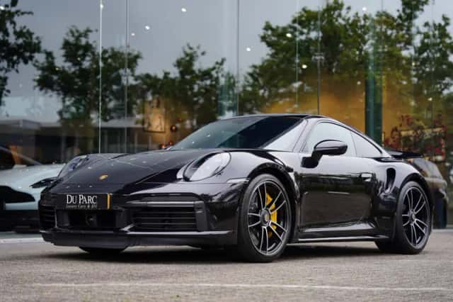 Porsche 911 (2023) thumbnail 1