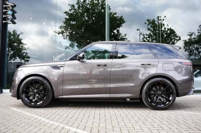 Land Rover Range Rover Sport (2026) thumbnail 2