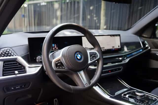 BMW X5 (2025) thumbnail 4