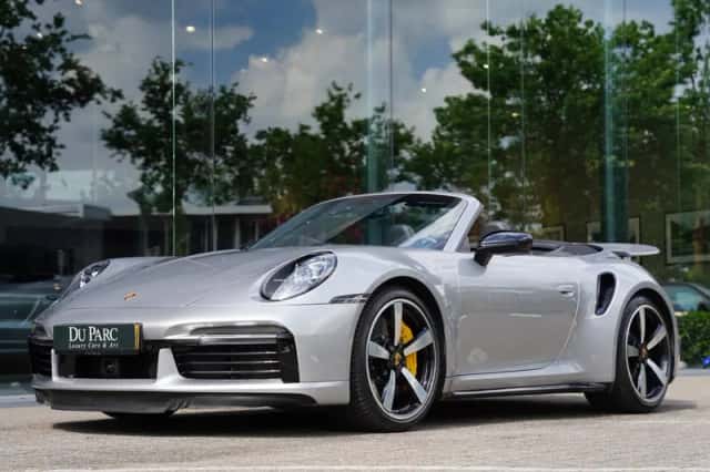 Porsche 911 (2021) thumbnail 1