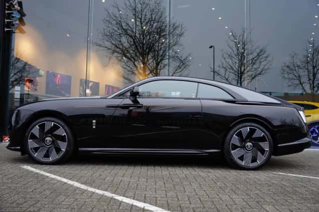 Rolls-Royce Spectre (2025) thumbnail 2