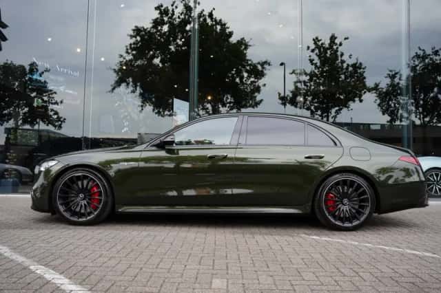 Mercedes-Benz S-Klasse (2024) thumbnail 2