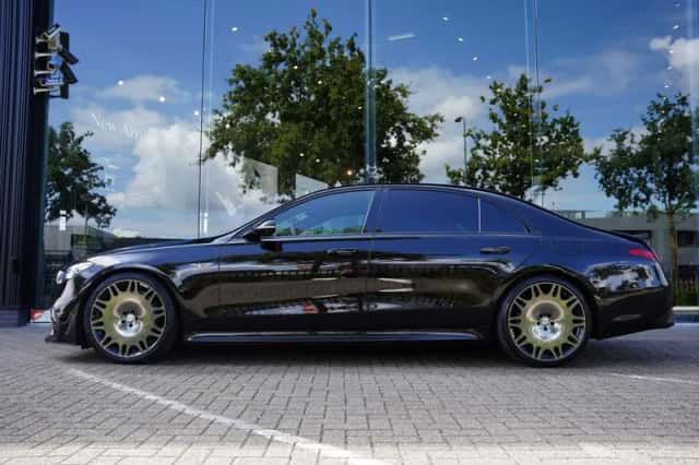 Mercedes-Benz S-Klasse (2024) thumbnail 2