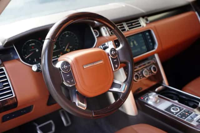 Land Rover Range Rover (2016) thumbnail 4
