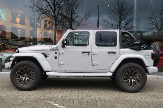 Jeep Wrangler (2021) thumbnail 2