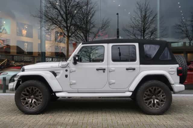 Jeep Wrangler (2021) thumbnail 3