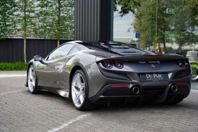 Ferrari F8 Tributo (2020) thumbnail 3