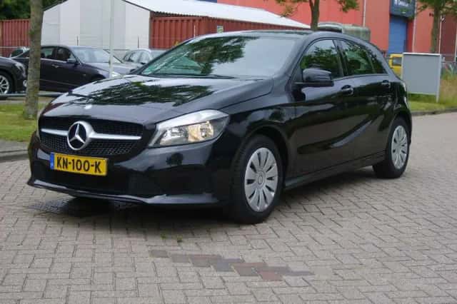 Mercedes-Benz A-Klasse (2016) thumbnail 1