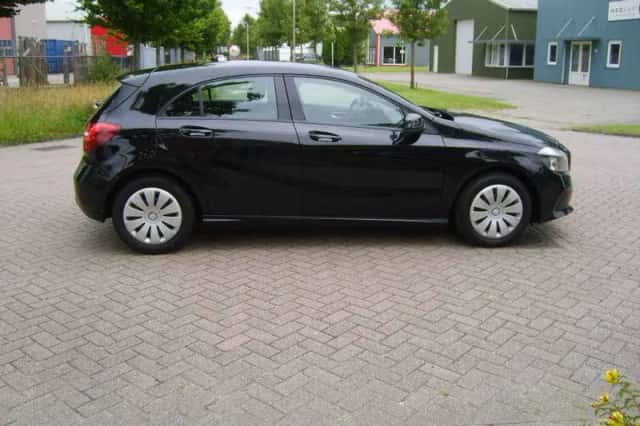 Mercedes-Benz A-Klasse (2016) thumbnail 4