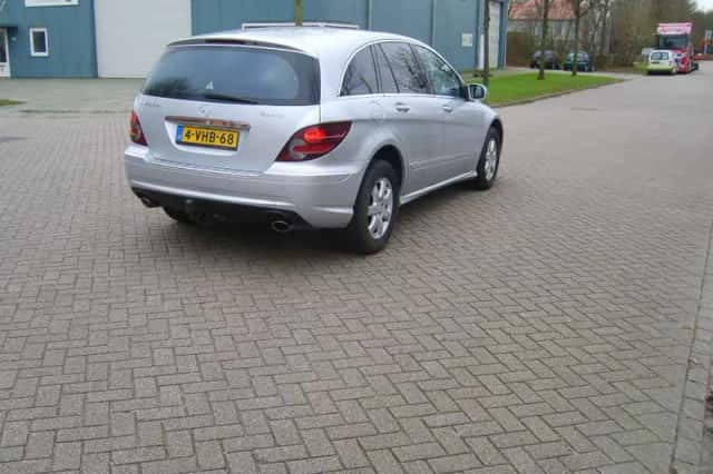 Mercedes-Benz R-Klasse (2010) thumbnail 5