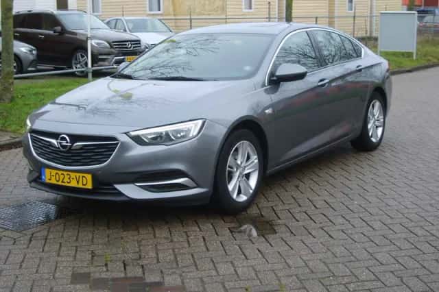 Opel Insignia (2020) thumbnail 1