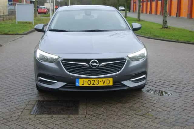 Opel Insignia (2020) thumbnail 2