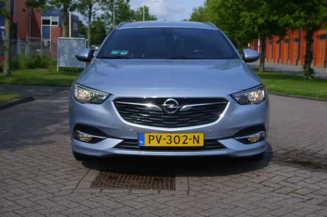 Opel Insignia (2017) thumbnail 2