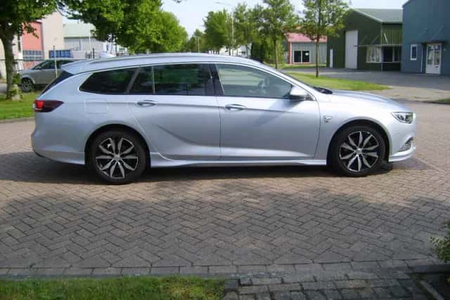Opel Insignia (2017) thumbnail 4