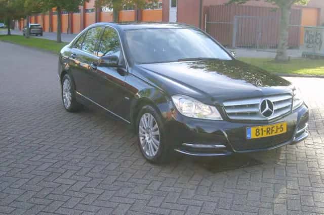 Mercedes-Benz C-Klasse (2011) thumbnail 3