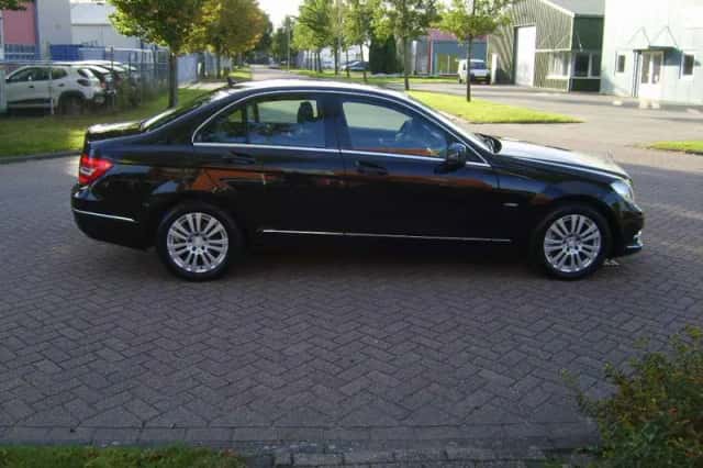 Mercedes-Benz C-Klasse (2011) thumbnail 4