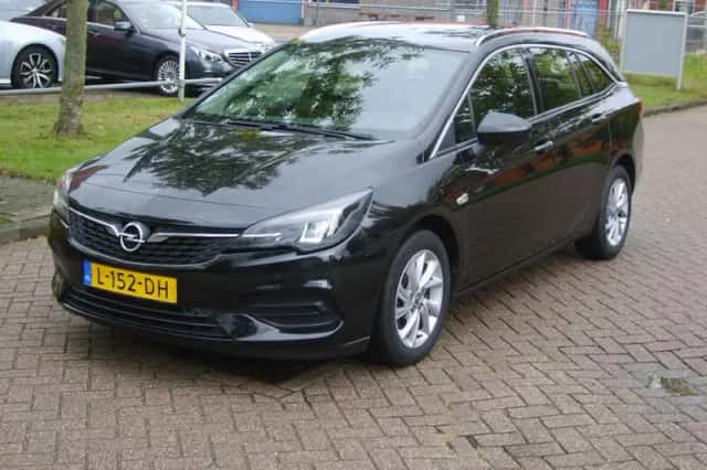 Opel Astra (2021) thumbnail 1