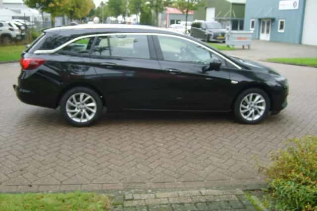 Opel Astra (2021) thumbnail 4