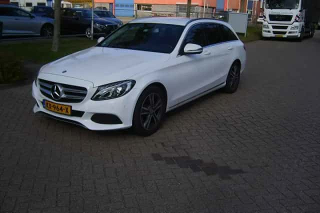 Mercedes-Benz C-Klasse (2016) thumbnail 1