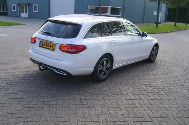 Mercedes-Benz C-Klasse (2016) thumbnail 5