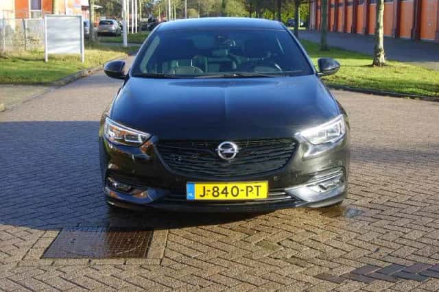 Opel Insignia (2020) thumbnail 2