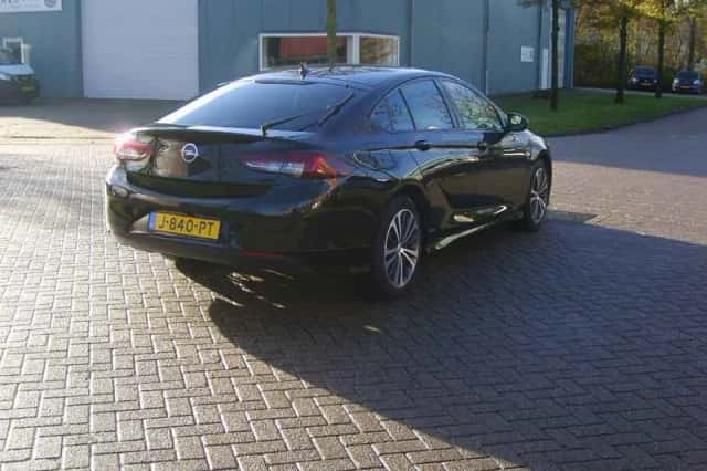 Opel Insignia (2020) thumbnail 5
