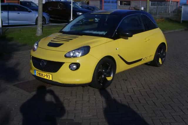 Opel Adam (2013) thumbnail 1